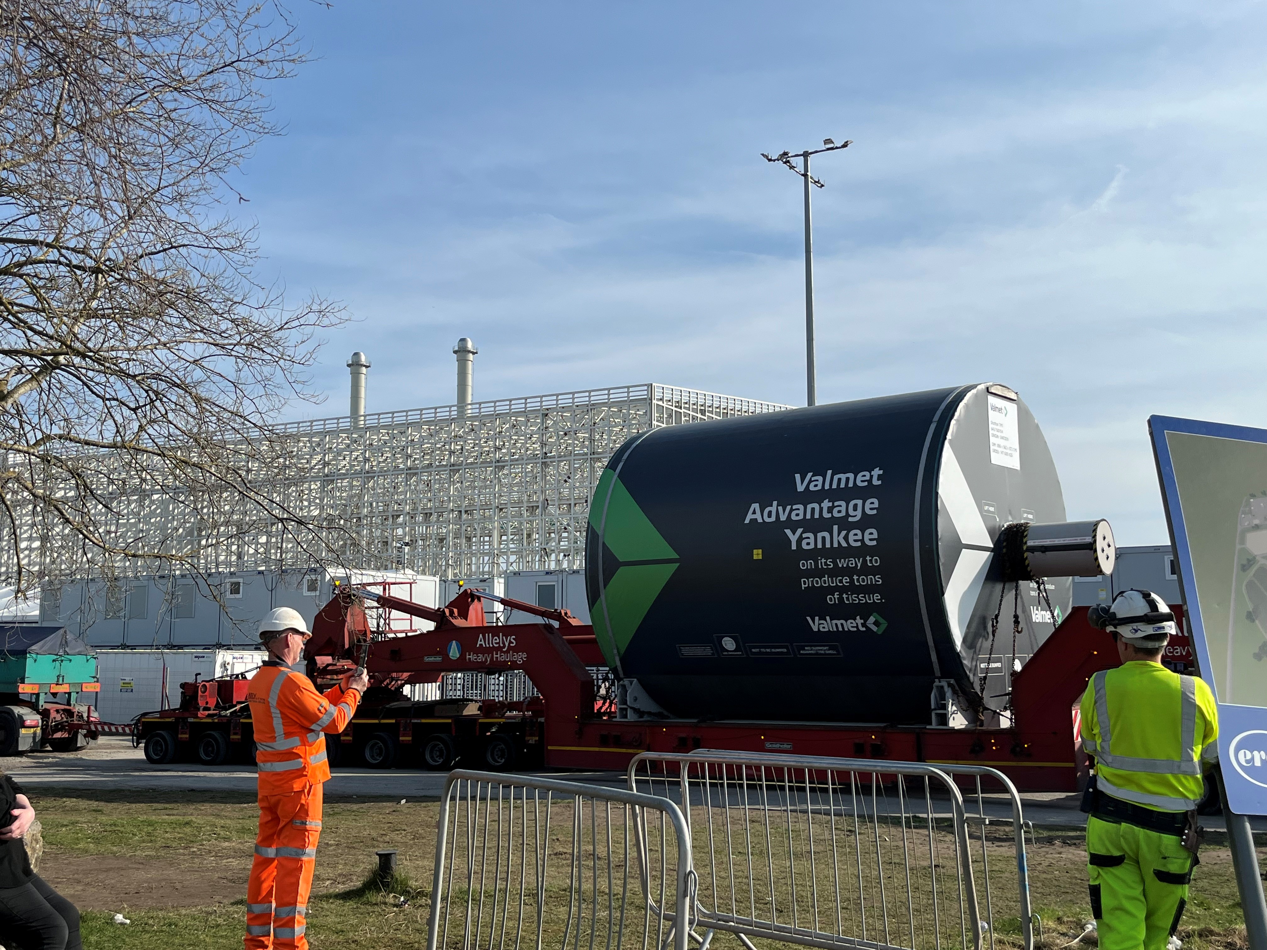 Milestone Weekend at Shotton Mill: Heart of New Tissue Machine Arrives – Welcome Yankee!